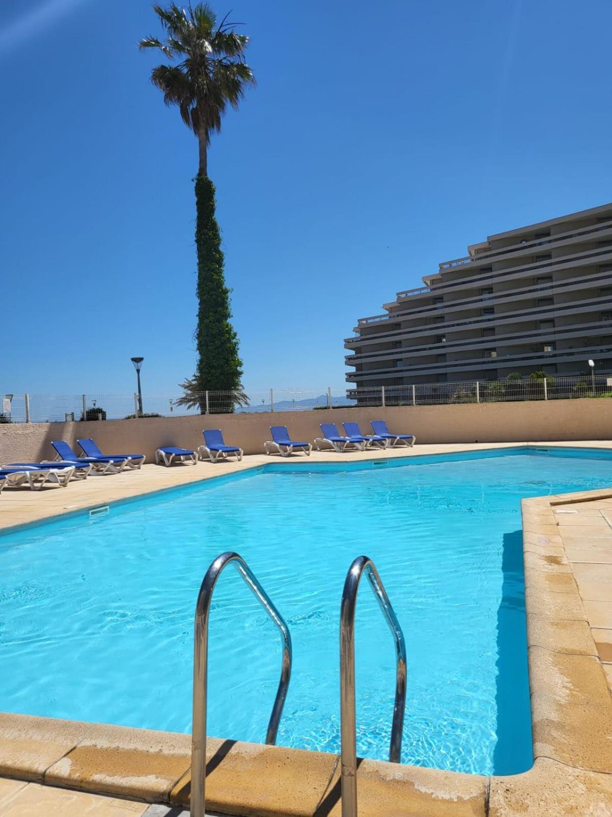 Ferienwohnung Location Les Pieds Dans L'Eau Canet-en-Roussillon Exterior foto